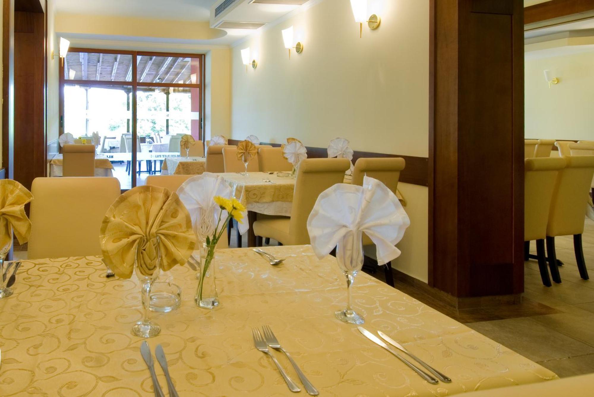 Perla Sun Beach Hotel Приморско Экстерьер фото