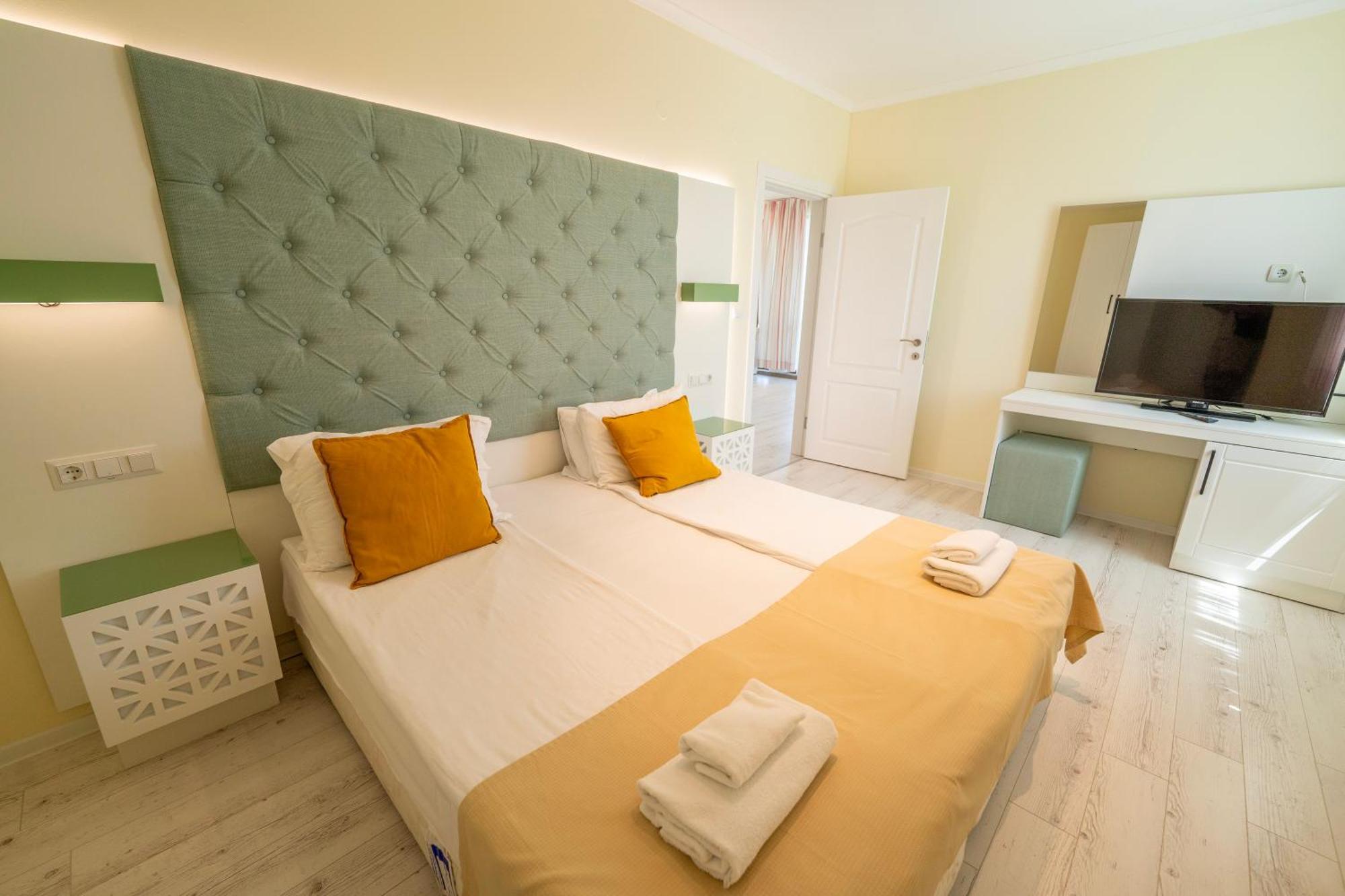 Perla Sun Beach Hotel Приморско Экстерьер фото