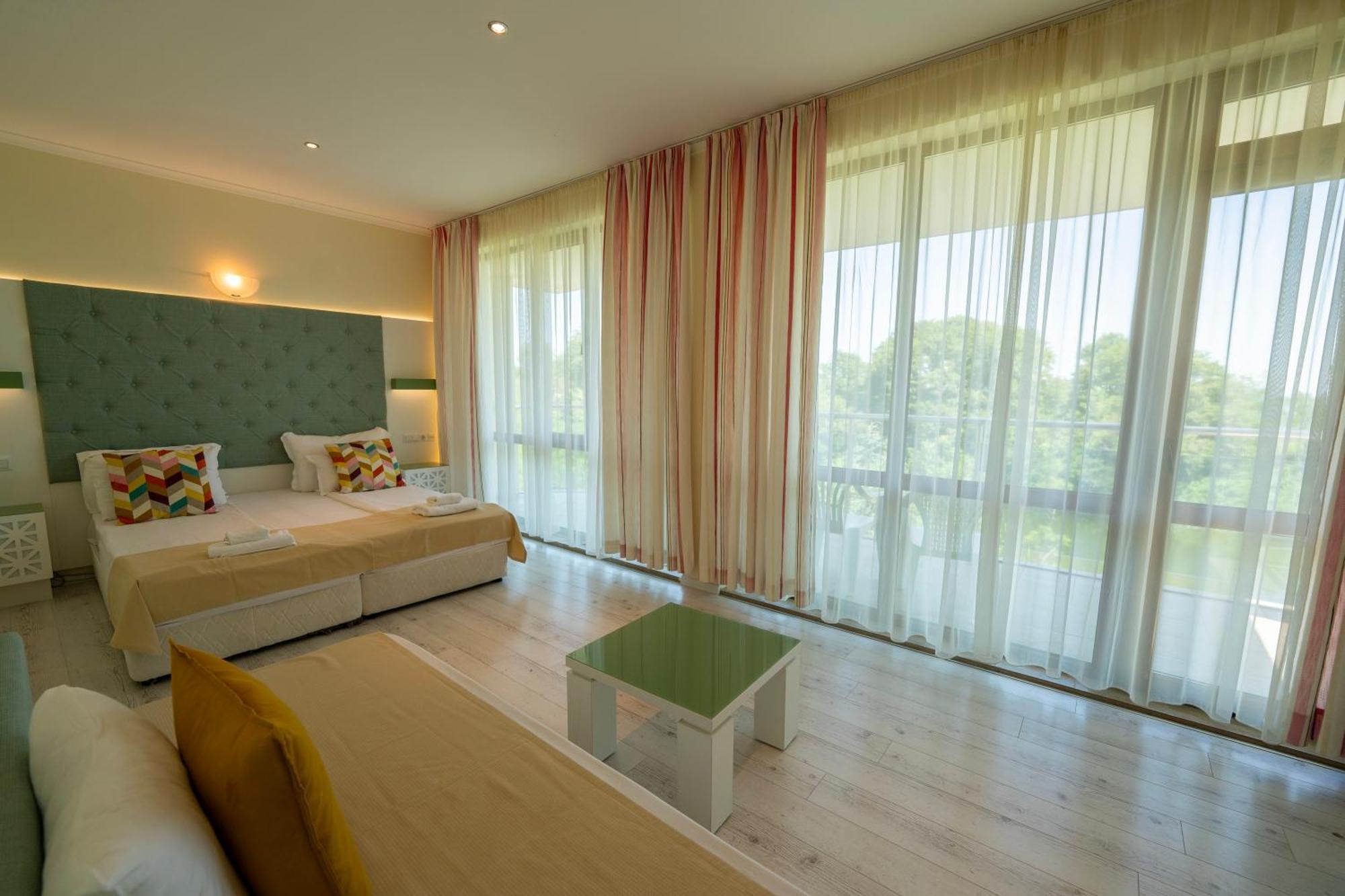 Perla Sun Beach Hotel Приморско Экстерьер фото